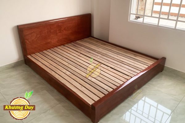 Giường ngủ gỗ Xoan Đào sát đất